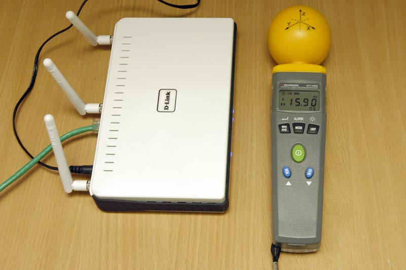 Измеритель уровня электромагнитного фона АТТ-2592 - Измерение напряженности электрического поля Wi-Fi роутера